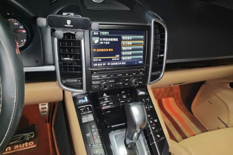 Used Porsche Cayenne 2014 Cayenne Platinum Edition 3.0T
