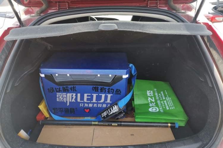 Used Volvo V40 2017 T3 Zhiyi Edition
