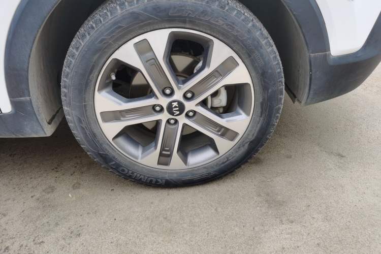 Used Kia Sportage R 2019 2.0L Automatic Smart Luxury Edition Right Front Wheel Hub