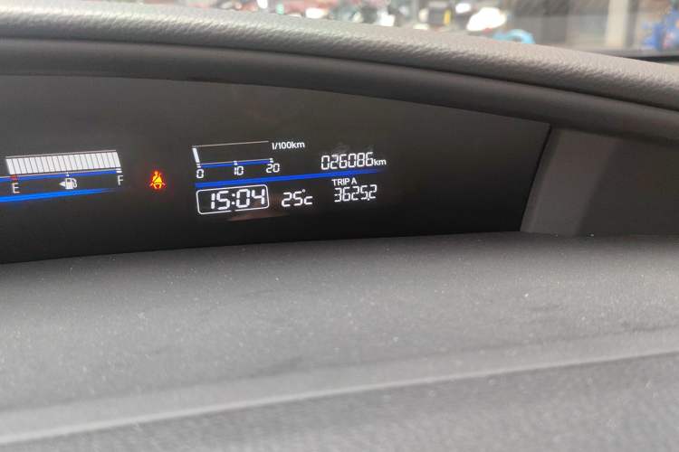 Used Honda Jade 2017 210 TURBO CVT Luxury Edition 5 Seats Odometer Close Up