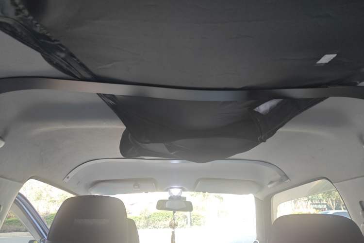 Used Suzuki Jimny 2011 1.3 AT Two-Tone Navigation Version Headliner