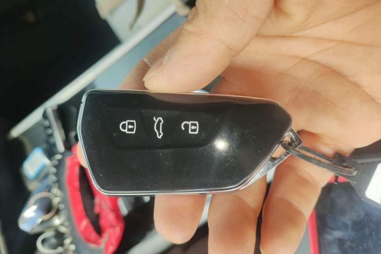 Used Volkswagen Tiguan L 2025 PRO 380TSI Two-Wheel-Drive R-Line Smart Edition
