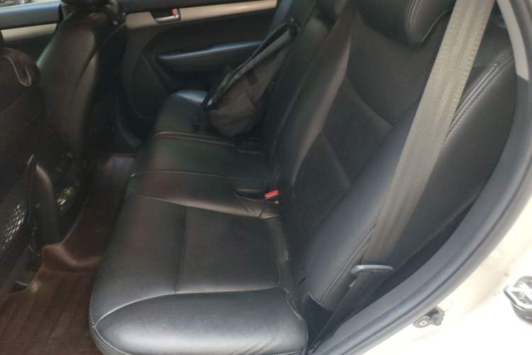 Used Kia Sorento 2013 2.4L 7-Seater Gasoline Comfort Version China IV Standard