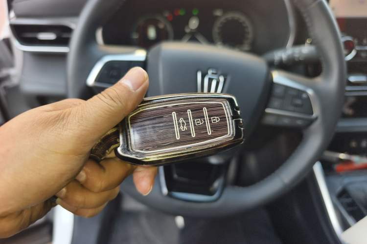 Used Toyota Crown Kluger 2024 2.5L HEV Four-Wheel Drive Premium Edition
