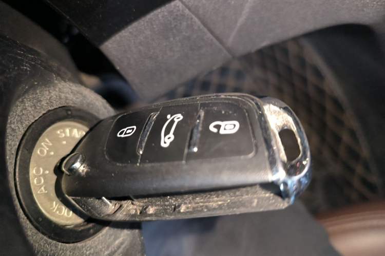 Used Great Wall Wingle 6 2017 2.0T Diesel 4x4 Elite Version 4D20D Vehicle Key