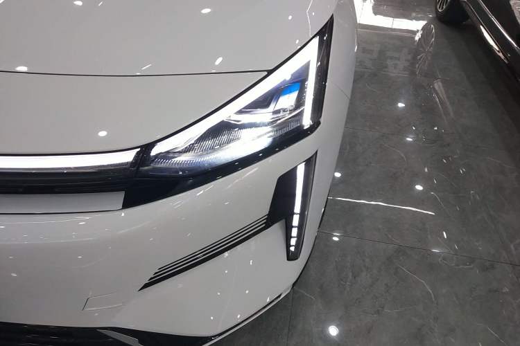 Used Geely Galaxy L6 2025 EM-i 140km Explorer+ Edition