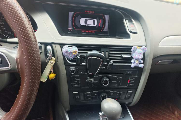 Used Audi A4L 2012 2.0 TFSI automatic standard version