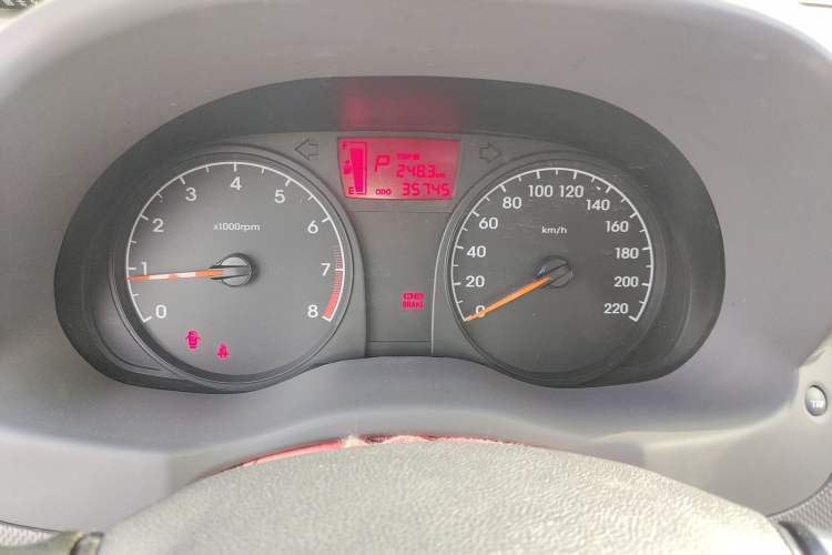 Used Hyundai Verna (older generation) 2014 1.4L Automatic Smart GLS Instrument Cluster