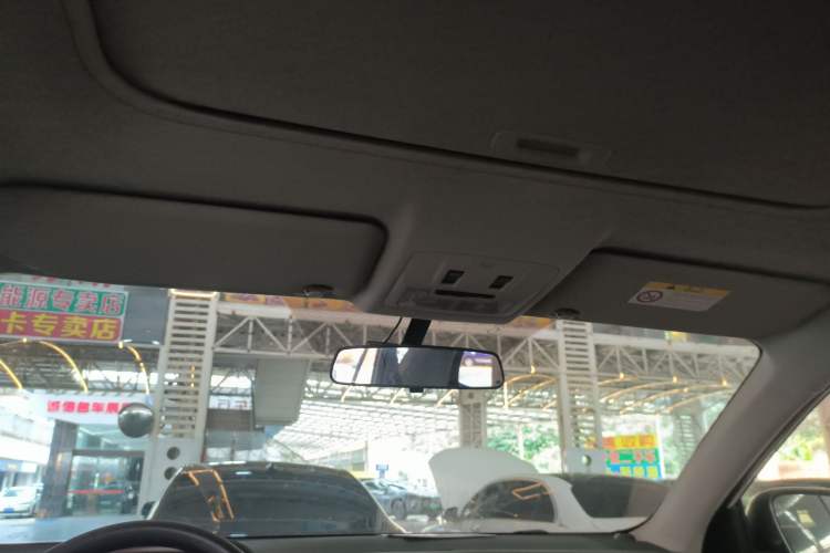 Used Toyota RAV4 2015 2.0L CVT Two-Wheel Drive Fashion Edition
