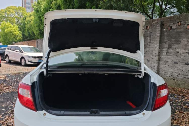 Used BYD G5 2014 1.5TID Automatic Prestige Model