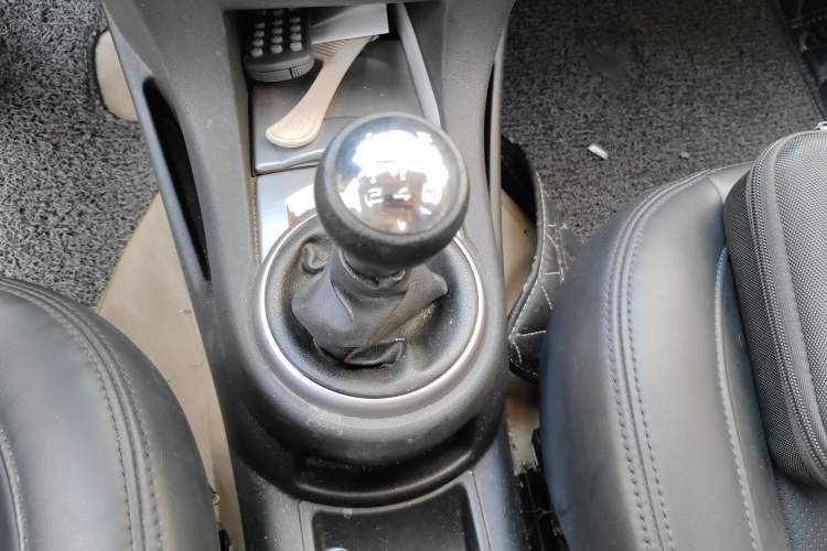 Used Citroen C-Quatre 2010 Sedan 1.6L Manual Shangle Version Gear Lever