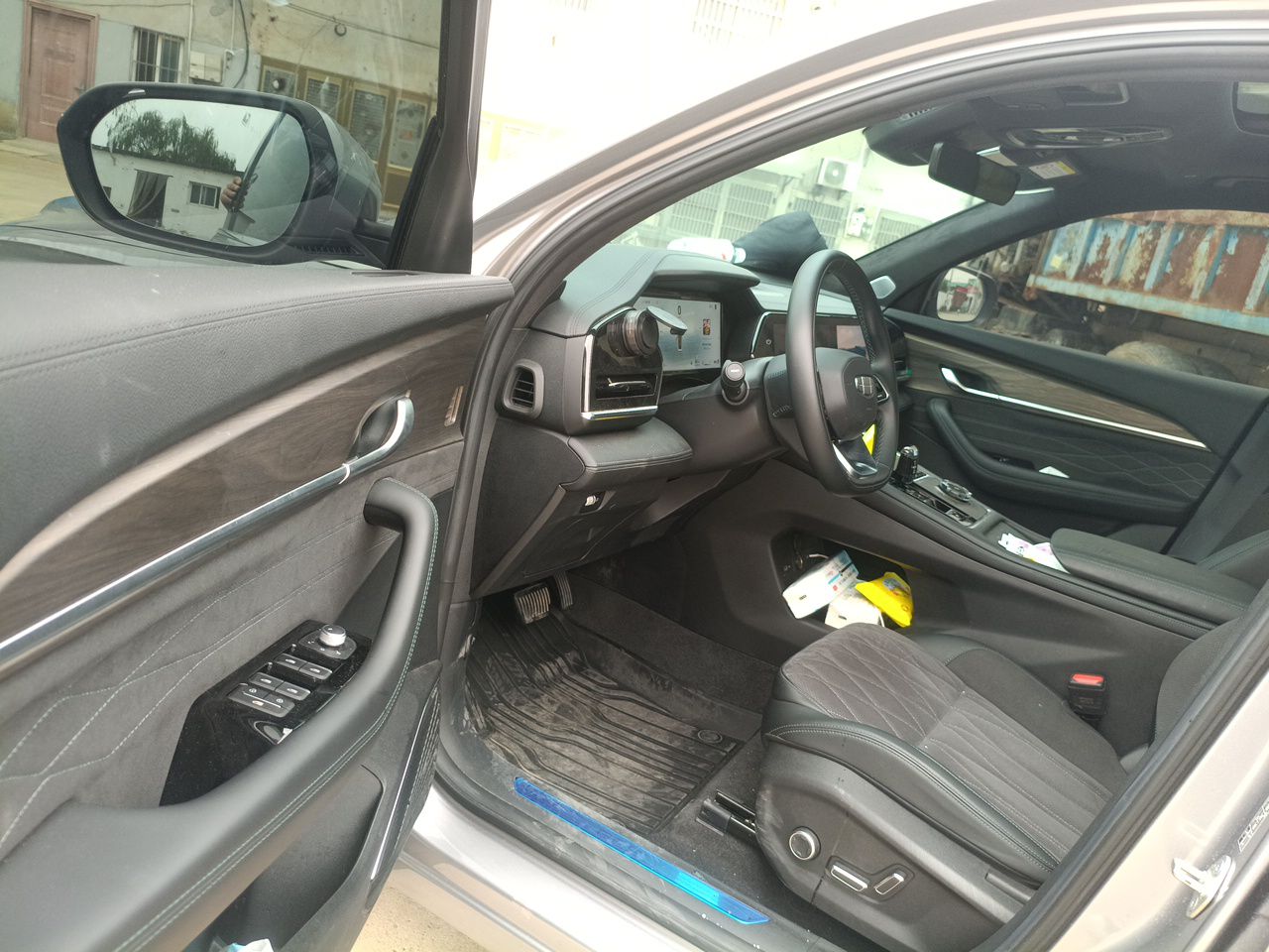 Geely Auto Monjaro L 2025 Dongfang Yao 2.0TD Automatic Lanxing Edition — снимка 16