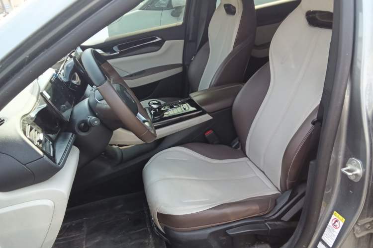 Used BYD Qin PLUS 2024 HONOR Edition DM-i 55KM Leading Model
