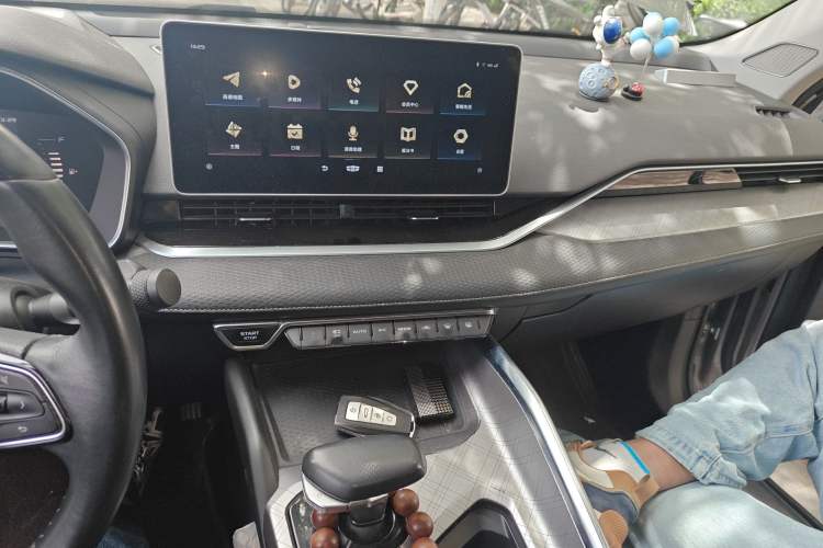 Used Geely Auto Preface 2021 2.0TD Luxury Version Audio And AC Panel