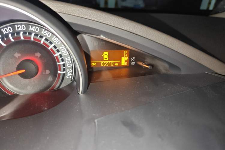 Used Toyota Verso 2014 Starlight 180E CVT Elite Edition Odometer Close Up