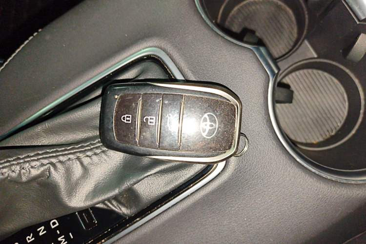 Used Toyota Venza 2023 2.0L CVT Two-Wheel Drive Prestige Version