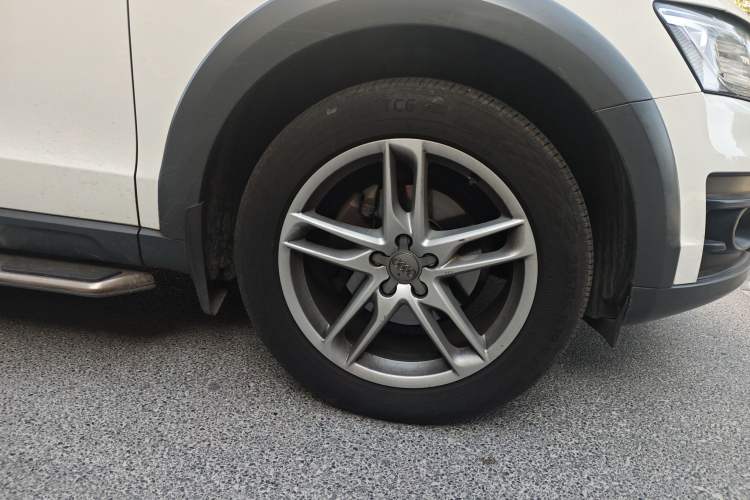 Used Audi Q5 2017 Plus 40 TFSI Technology Model