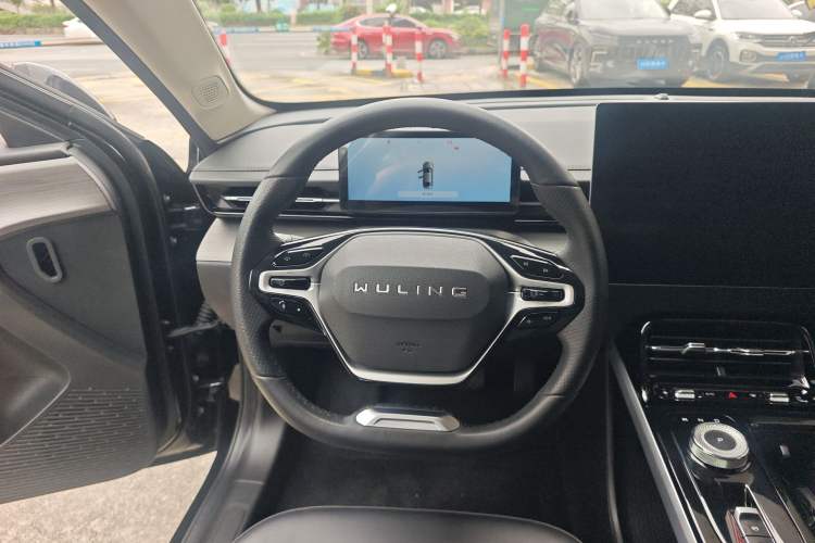 Used Wuling Xingguang 2023 150 Advanced Edition
