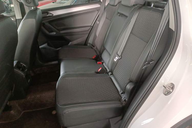 Used Volkswagen Tiguan L 2019 330TSI Automatic Two-Wheel Drive Luxury Edition China VI Standard