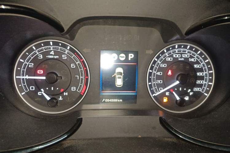 Used Dongfeng Fengdu MX5 2016 2.0L Automatic Flagship Edition
