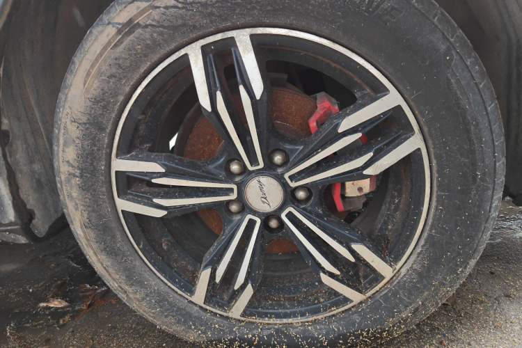 Used Zotye Domy X5 2017 Upgraded Model 1.5T CVT ZhiXian Edition Right Front Wheel Hub