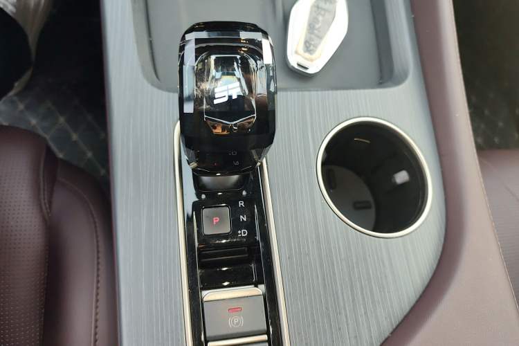 Used JETOUR X90 PRO 2024 2.0T DCT Luxury Edition 5 Seats
