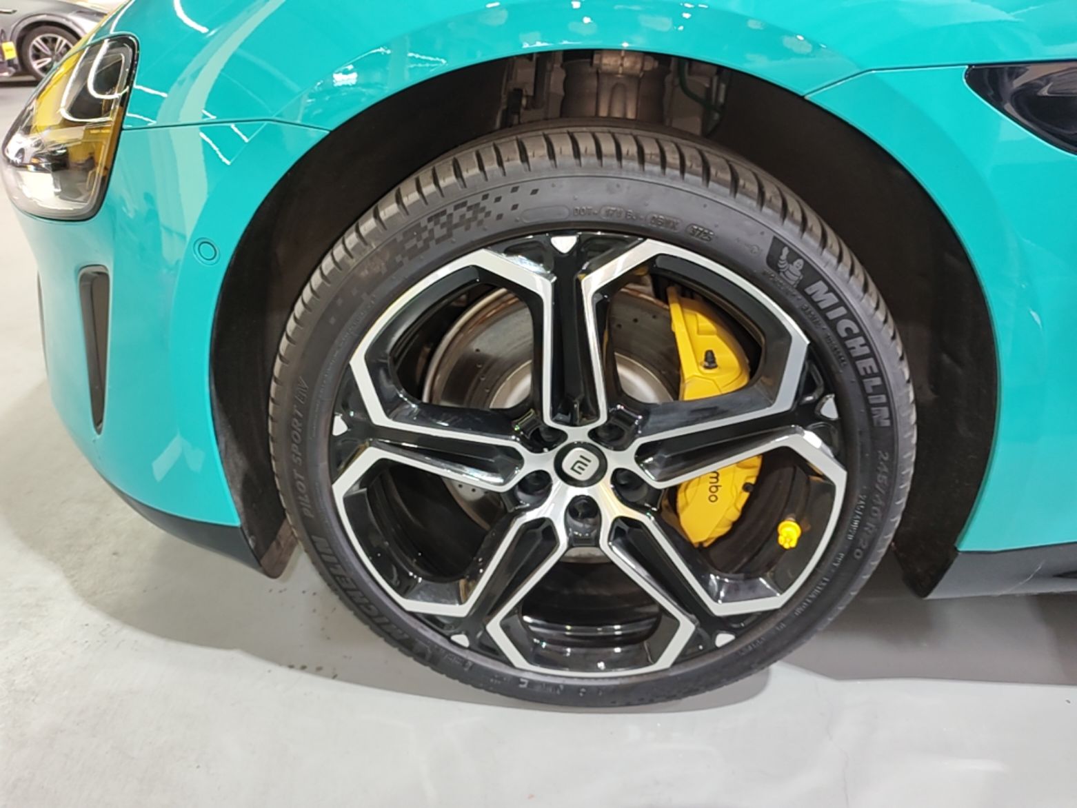 Xiaomi Auto SU7 2024 Four-Wheel Drive Ultra-Long Range Advanced Intelligent Driving Max Edition — снимка 10
