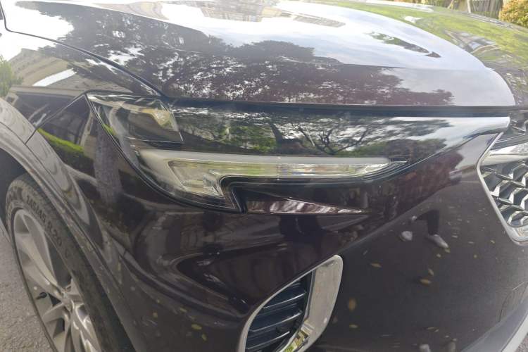 Used Buick Envision 2020 Encore S 652T All-Wheel-Drive Avenir Right Front Headlight