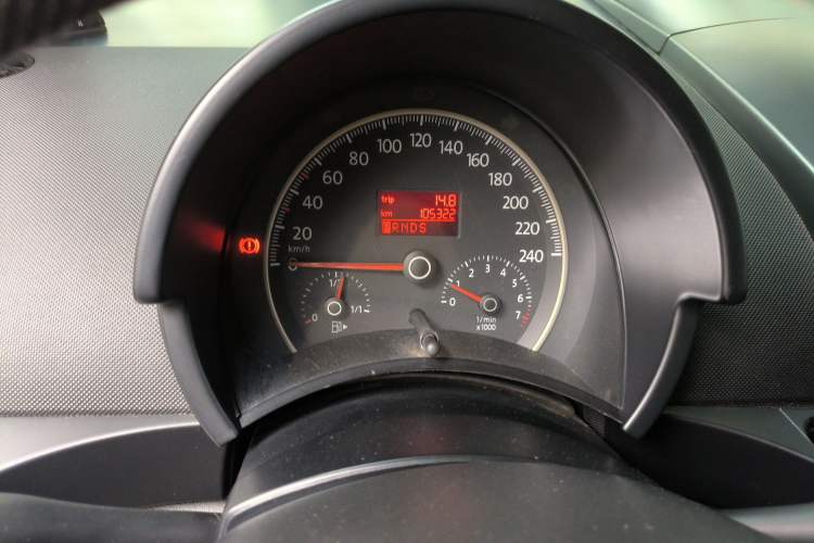 Used Volkswagen Beetle 2010 1.6 AT Instrument Cluster