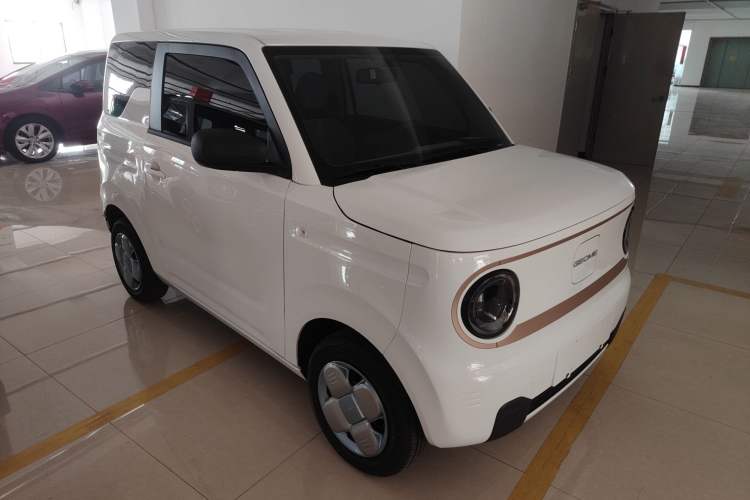 Used Geely Galaxy Panda 2024 Panda Mini 200km Endurance Bear Front Right 45 Deg