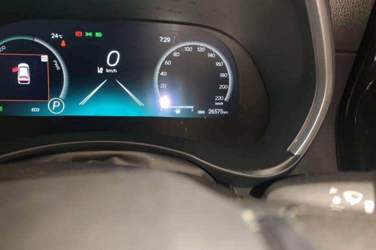 Used Toyota Highlander 2024 2.5L Smart Electric Hybrid Dual-Motor Two-Wheel-Drive Elite Edition 5 Seats Odometer Close Up