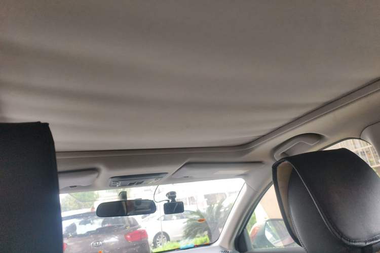 Used Honda Vezel 2015 1.8L CVT 2WD Luxury Model
