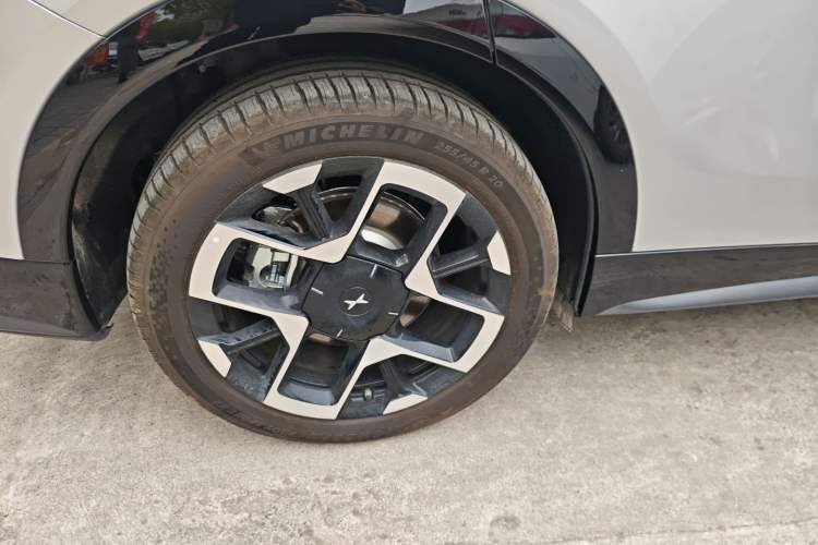 Used XPeng G7 2025 Model—702 Ultra Long Range Right Rear Wheel Hub