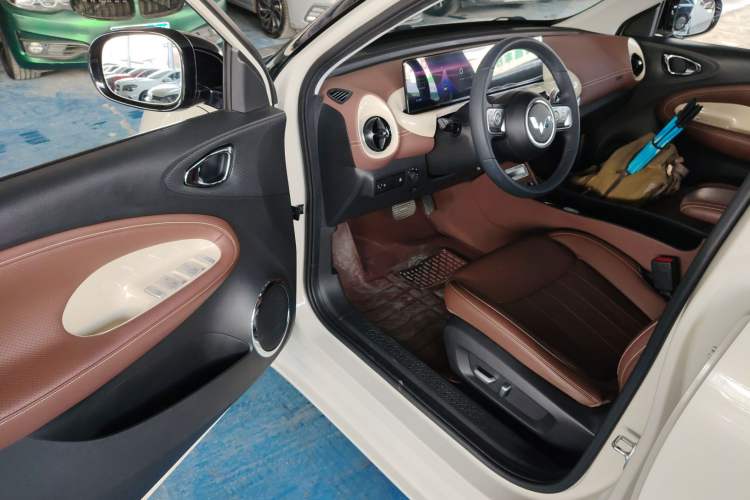 Used Wuling Bingo 2023 410 km Lingxi Deluxe Edition