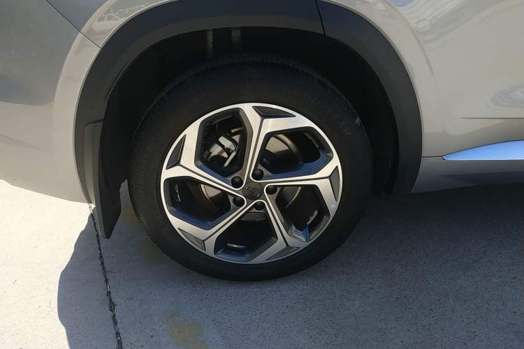 Used Geely Auto Monjaro L 2024 2.0TD High-Power Automatic Two-Wheel Drive Yunqi Version Right Rear Wheel Hub