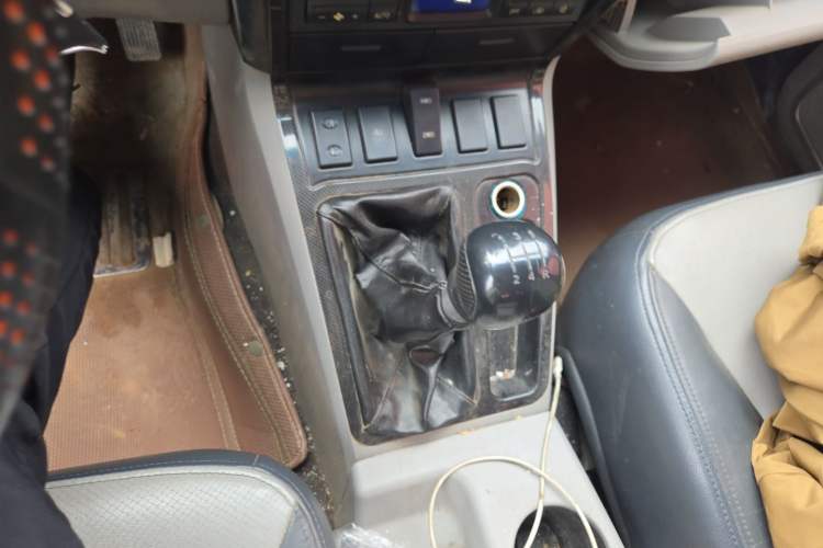 Used RELY X5 2011 2.0T Four-Wheel Drive Elite Version

