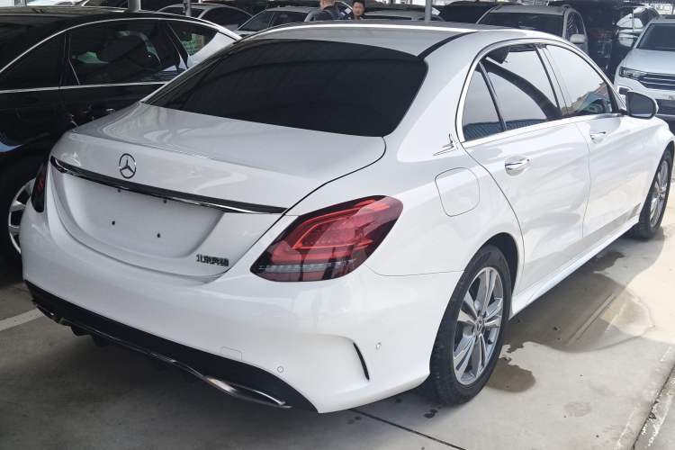 Used Mercedes-Benz C-Class 2019 C 180 L Fashion Edition Sport Version Rear Right 45 Deg