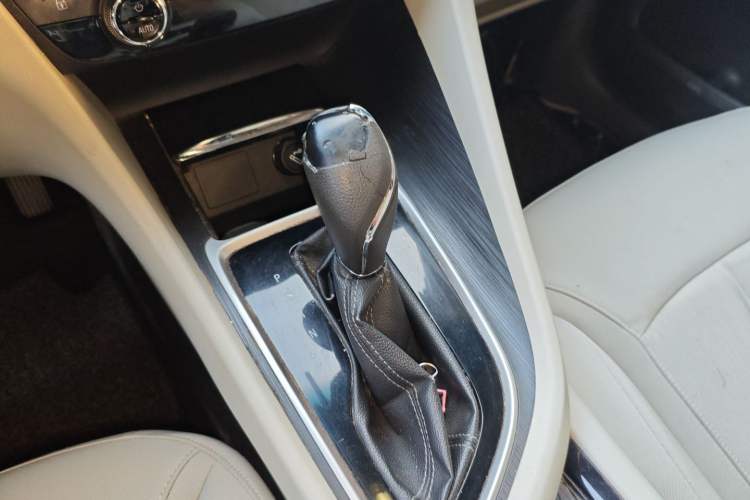 Used Buick GL6 2018 18T 6-Seater Elite Model