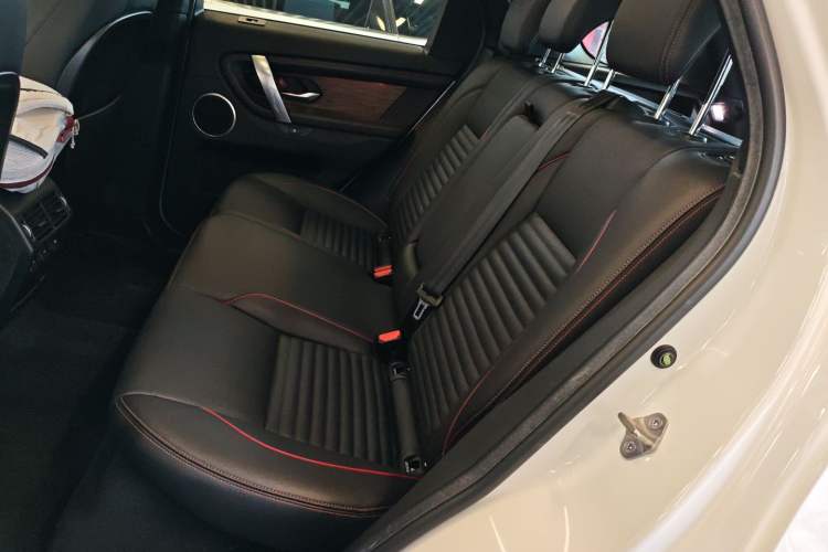 Used Land Rover Discovery Sport 2022 Revised Version 249 PS R-Dynamic S Performance Edition 5 Seats
