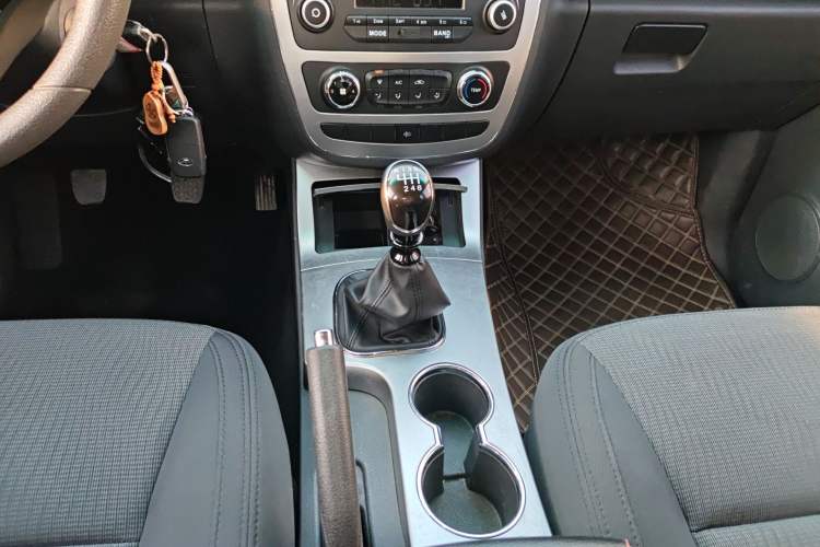 Used JAC Group T6 2022 2.0T Diesel Two-Wheel Drive Engineering Version with Long Wheelbase