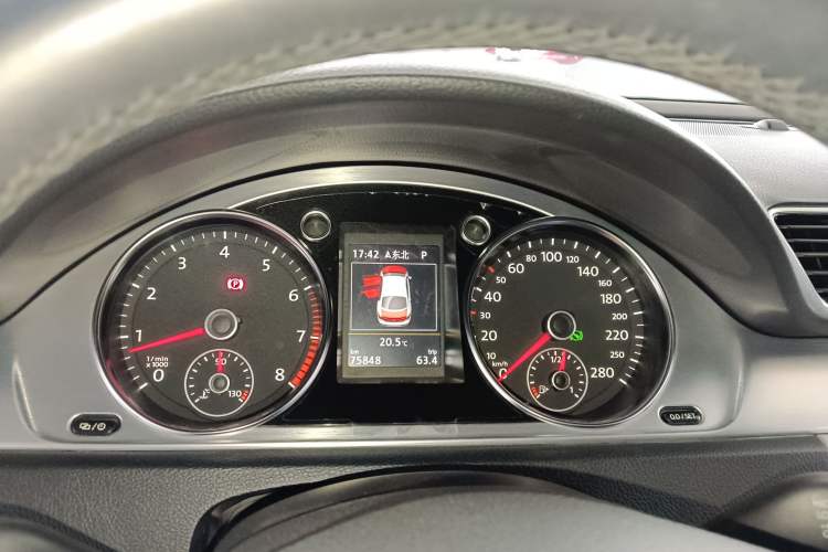 Used Volkswagen FAW-Volkswagen CC 2016 1.8TSI Luxury Model Instrument Cluster