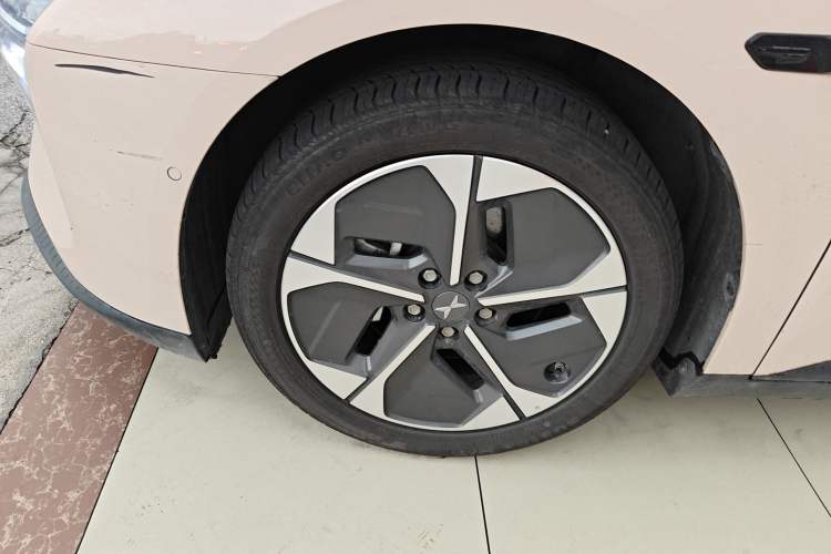 Used XPeng MONA M03 2024 620 with Ultra-Long Range
