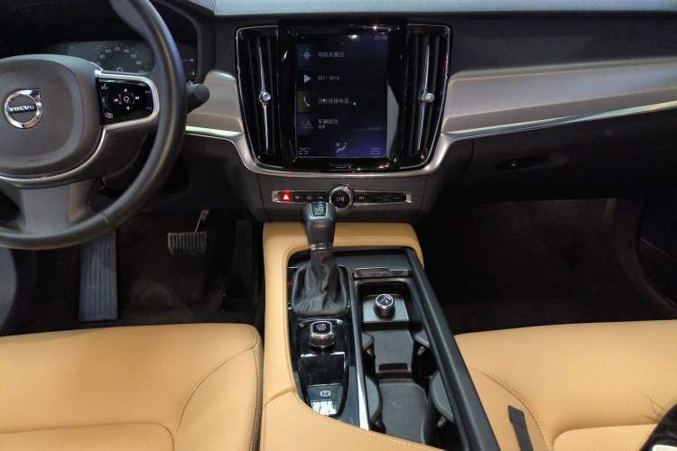 Used Volvo S90 2019 T4 Zhiyi Edition
