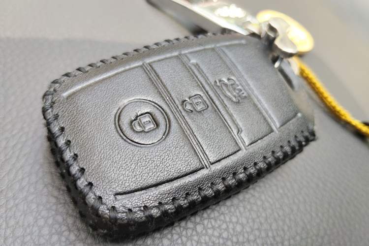 Used Land X7 2015 2.0T Panoramic Prestige Edition
