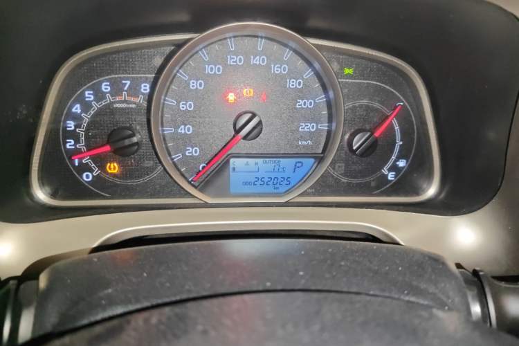 Used Toyota RAV4 2015 2.0L CVT Two-Wheel Drive Fashion Edition