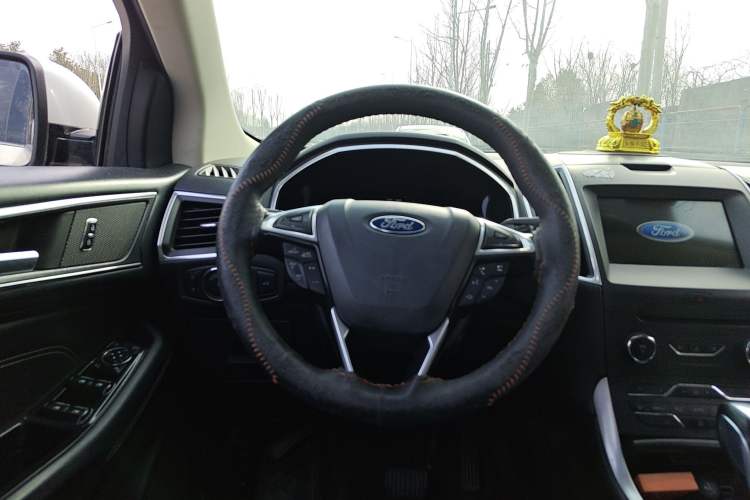 Used Ford Edge 2016 EcoBoost 245 Two-Wheel-Drive Titanium 7-Seater