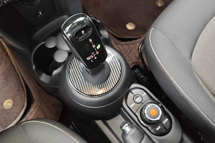 Used MINI 2019 1.5T ONE
