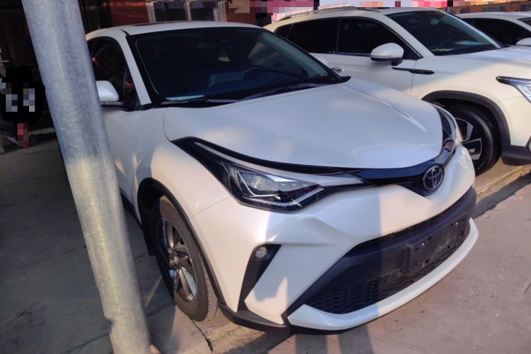 Used Toyota C-HR 2021 2.0L Luxury Edition Front Right 45 Deg