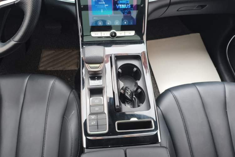 Used Roewe RX5 MAX 2019 300TGI Automatic Smart Cabin Luxury Edition Gear Lever