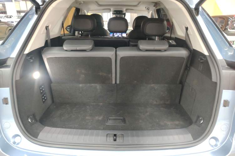 Used Chery Fengyun T9 2024 120 Long-Range Flagship Version 7 Seats Ternary Lithium Trunk